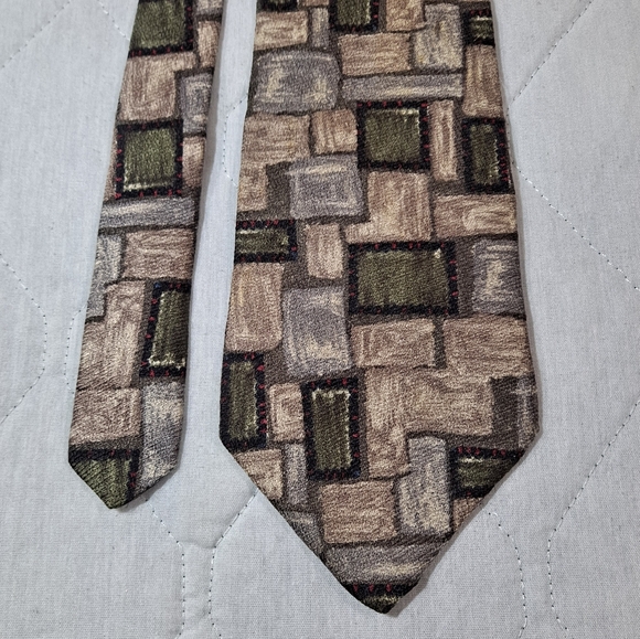 Austin Grey 💯 Italian Silk Designer Tie 57"x3.75" Tan/Green/Gray Woven Squares - Picture 7 of 9